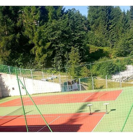 Marilleva 1400 Tra Sport E Natura Kültér fotó